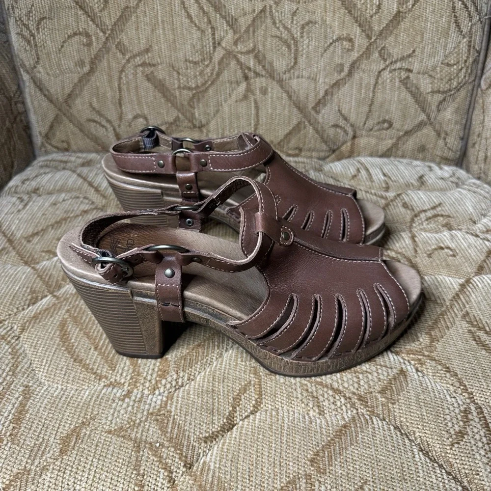 Dansko Sandals Womens‎ 40 US 9.5-10 Brown Platform Heels Slingback